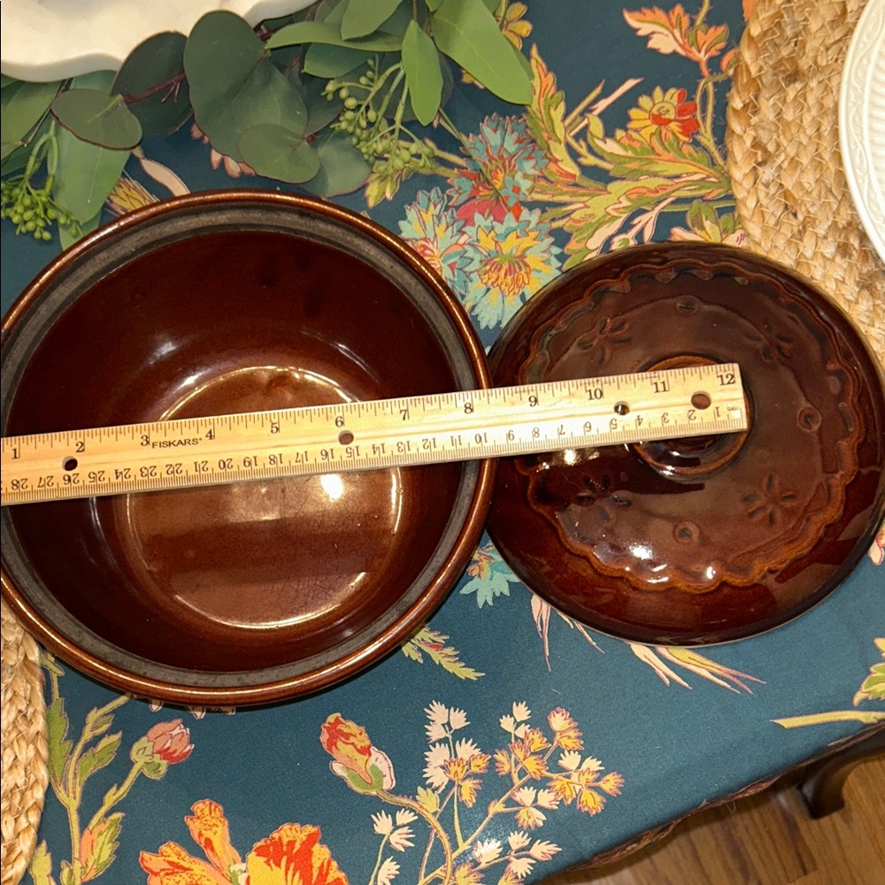 Marcrest Vintage old fashioned stoneware Dutch Oven Daisy and Dot pattern - Picture 7 of 12